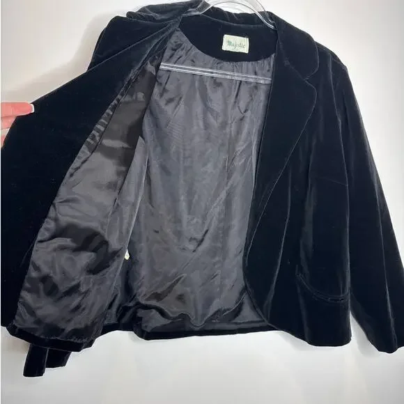 Vintage 1950s–60s Majestic Black Velvet Bolero Jacket Medium - Picture 10 of 15
